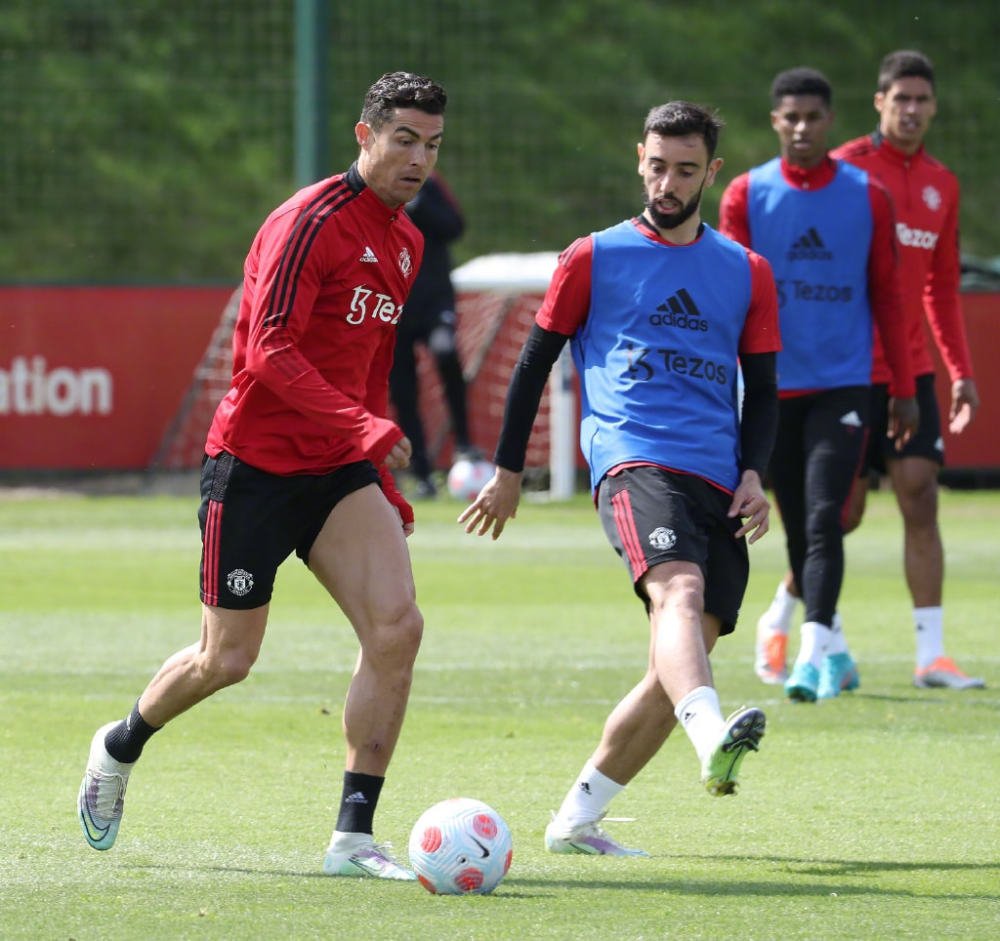 在33岁依 在33岁依