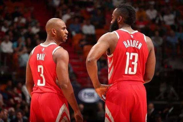 与此同时 与此同时