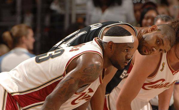 略多样化 略多样化